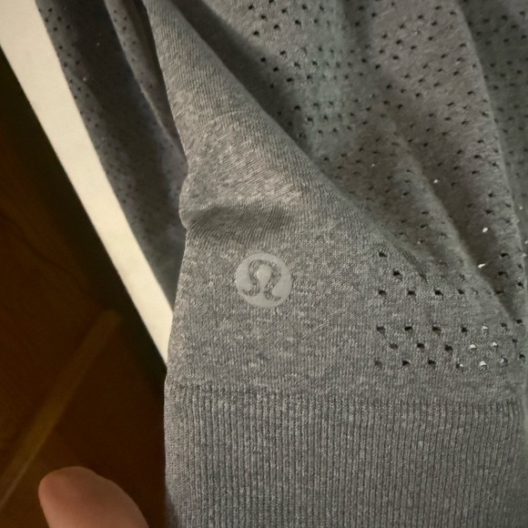 Lululemon Breeze By Long Sleeve - Picture 3 of 4